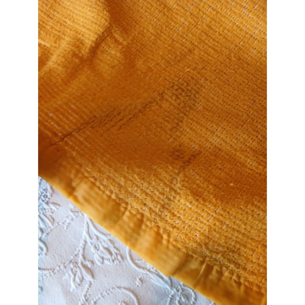 Vtg Blanket Waffle Weave Acrylic Gold  Satin Trim 88 X 68